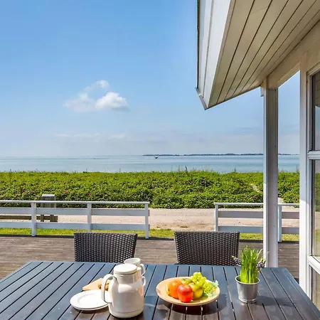 Arnwith - 20m From The Sea By Interhome