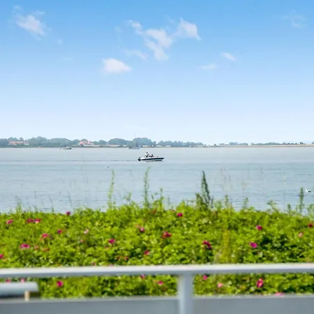 Arnwith - 20m From The Sea By Interhome