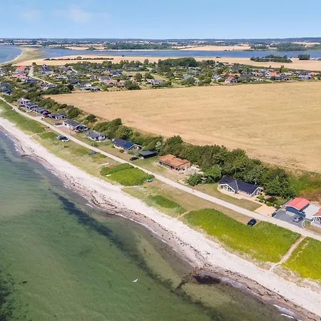 Holiday home Arnwith - 20m From The Sea By Interhome *