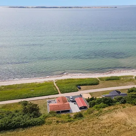 Arnwith - 20m From The Sea By Interhome